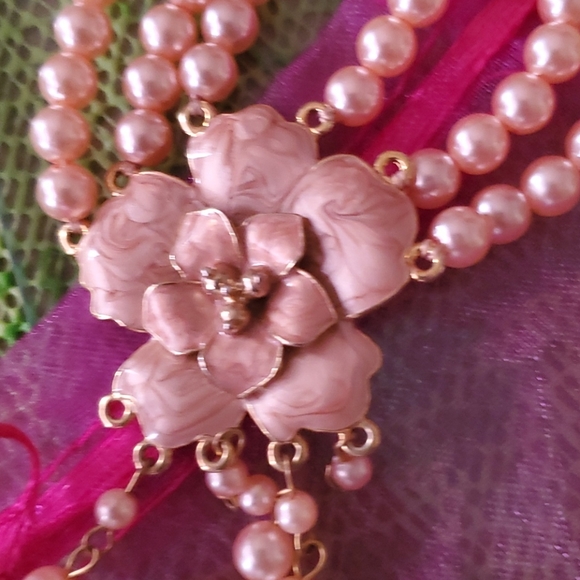 Necklace - Picture 3 of 7